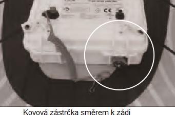 d, Zapojte hlavní kabel do elektrického zdroje. e, Zapněte do pozice ON-OFF/CHARGNG (ON-OFF/NABÍJENÍ) do pozice OFF/CHARGING (OFF/NABÍJENÍ) (řídící jednotka se nemůže nabíjet v pozici ON).