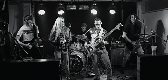 KLAPKA / Muzeum / 19:00 Složení: Jan Zlatuška - zpěv, klávesy, Jan Žvak - trubka, Michal Havlíček - kytara, Jan Heřman - baskytara, Zdeněk Puchmeltr - bicí.