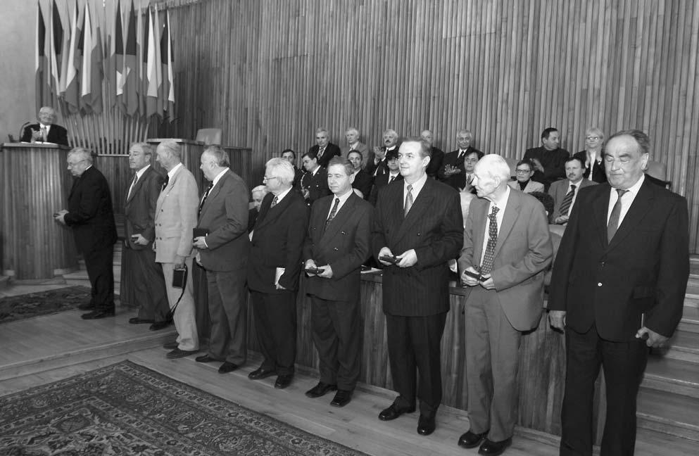 Šolar. Fig. 3. Presentation of gold medals to significant members of the staff. Photo by P.