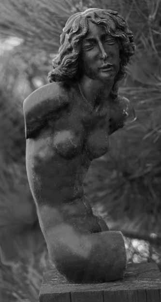 74 74. Emil Filla (1882 1953) Hlava ženy bronz, 1933, v. 19, 5 cm, velice kvalitní odlitek 33 000 Kč ( 1 320) 75 75.