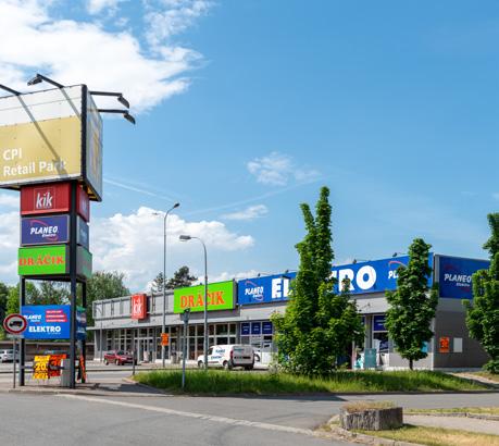 Hypermarket spolu s Retail Parkem svou velikostí, polohou a složením nájemců - TESCO,