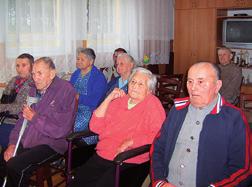 SOCIÁLNY PROGRAM 9 domova dôchodcov ĎALŠIE SLUŽBY POSKYTOVANÉ DÔCHODCOM Domov dôchodcov v Borskom Mikuláši dňa 21. 8.