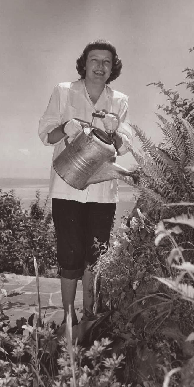 Betty MacDonaldová (1907-1958) Autorka bestselleru Vejce a já (The Egg and I) a dnes již klasické série dětských knih o paní Láryfáry doslova vtrhla na literární americkou scénu krátce po konci druhé