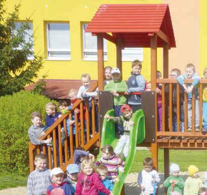 V bývalé, již nevyužívané, jídelně je v současnosti místní knihovna, kterou žáčci mateřské školy často navštěvují.