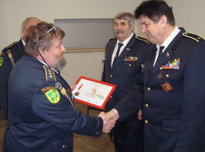 Mgr. David Dvořáček Poděkování za úspěšný kurz Adresováno SH ČMS Praha : Dovolte, abych Vám touto cestou poděkoval jménem Sboru dobrovolných hasičů Nové Město na Moravě za uspořádání školení trenérů