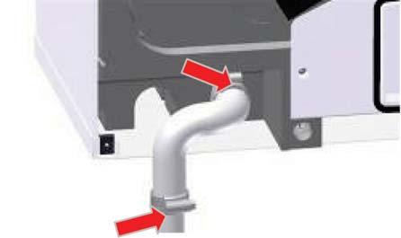 9: Záslepka vývodu kondenzátu (zadní strana) 2. Z vývodu kondenzátu na zadní straně vymáčkněte černou záslepku.
