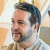 SENIOŘI SPECIÁLNÍ TÉMA TÝDENÍKU 5plus2 Pro starší lidi může být jízdenkou do nemocnice inevhodný led vnápoji či přítulný, ale toulavýpes. Na co by si senioři měli dávat na dovolené pozor?