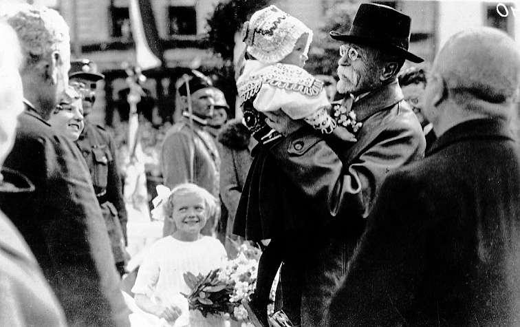 2 15. června 2018 Havlíčkobrodsko ažďársko Dalakytku starémupánovi. Je to kus historie, ale ten den si Eva Haňková pořád živě vybavuje.