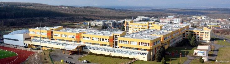 Ve škole pracují 3 výchovní poradci a 2 metodici prevence sociálně patologických jevů, kteří zároveň