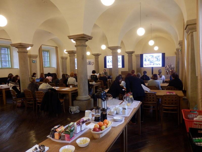 [11] P?i p?ednášce I knihovníci se samoz?ejm? cht?li podívat,?ím je?eský Krumlov proslulý.
