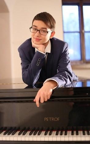 KONCERTY VÝSTAVY Když promluví talent... Přesně tak to vypadá při vystoupení mladého hudebníka Pavla Praženici, rodící se hvězdy mezi českými klavíristy.