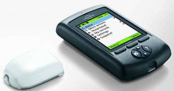 Patch pumpy OmniPod Pumpa přilepená přímo k tělu (obdobně jako CGM senzor) -> systém bez hadičky Kapsle ( Pod ) je jednorázová s prázdným rezervoárem, který je nutno před aplikací