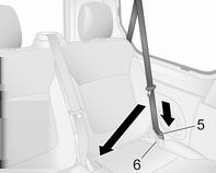 Pro třetí řadu sedadel (viz obrázek) vždy použijte nejzadnější bezpečnostní pásy 1 (umístěné za třetí řadou sedadel).