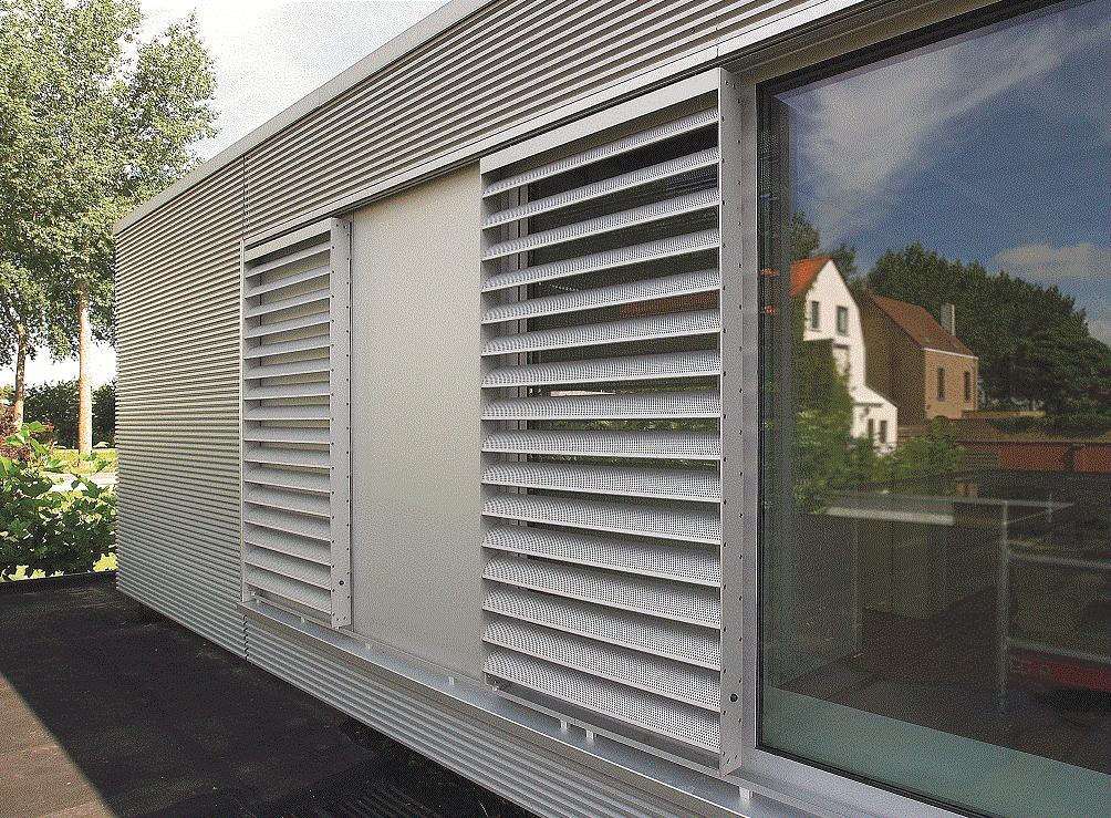 Patio posuvné panely stojí za povšimnutí také pro elegantní tenký design svislých profilů.