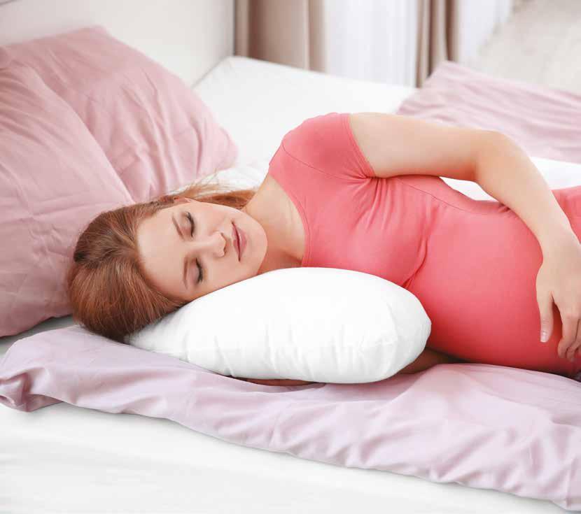 v prsou ta jsou velmi citlivá a napjatá (žena v nich cítí určitý tlak). Mnoho žen je v této době také podrážděných. I to mají na svědomí hormonální změny, ke kterým dochází.