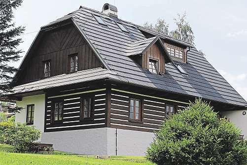 2 9. září 2016 Havlíčkobrodsko ažďársko Tajemství Samotínského vánku Na tradici legendárního bylinného likéru, který kdysi ve své chalupě na Samotíně vyráběl Emil Tlustoš,navázaly dvě hospody vokolí.