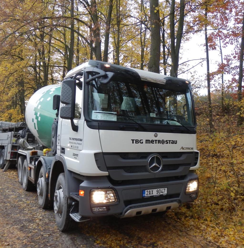 6) Doprava betonu na staveniště Doprava betonu na stavbu je zajištěna autodomíchávači Směs není možné vyrábět v suchém stavu, nebo v konzistenci pro převoz