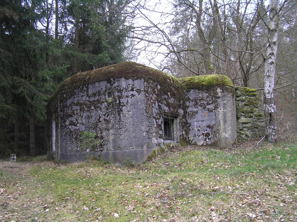 století o rozloze cca 2,3ha turisticky atraktivní místa - pevnůstky, které byli součástí Československého opevnění z let 1936-1939