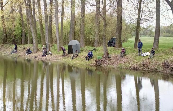 Nechybělo nezbytné vyhodnocení akce s cenami pro nejlepší. Deimling Petr Gatyáš Jiří a Vojta Roman 22.4.2017 Rybářské závody V sobotu 22.