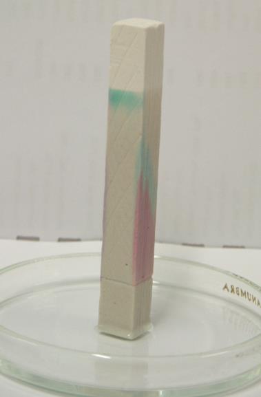 72 4. Experimenty z každodenního života můžete na filtrační papír poskládat více lentilek a sledovat, jak se budou barvy