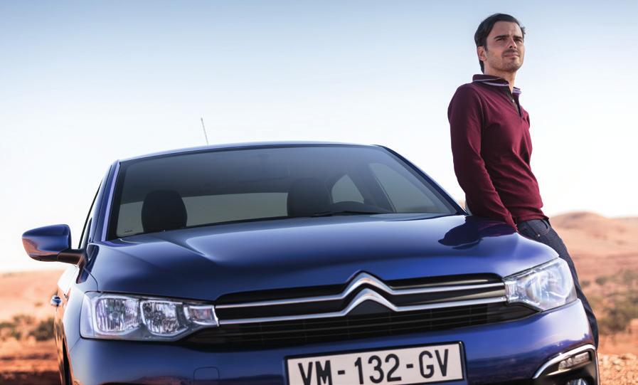 NOVÝ ELEGANTNÍ SEDAN S HARMONICKÝM DESIGNEM NOVÝ CITROËN C-ELYSÉE dostává do vínku novou, od základu změněnou přední masku, která mu