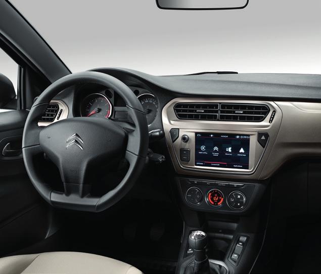 VYTŘÍBENÝ INTERIÉR Ergonomii kabiny NOVÉHO CITROËN C-ELYSÉE byla věnovaná maximální pozornost.