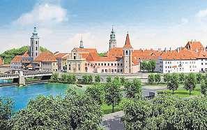 Čínský Český Krumlov však tvoří pouze jednu z částí nově vznikajícího unikátního města.