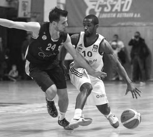 a to i přesto, že jste měl za sebou náročné léto, mám na mysli povinnosti u reprezentace, moc času na odpočinek jste neměl Basket mi chyběl, v nároďáku jsem příliš minut nedostával.