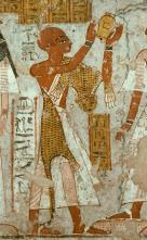 KNĚŽÍ SLUŽEBNÍCI BOŽÍ (HEMU NEČER) Hlavním knězem Egypta panovník: jmenoval velekněze