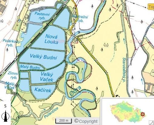 Na této mapce je zachycena oblast mapování. Jedná se o část CHKO v okolí Polanky nad Odrou. Zájmovou oblastí je okolí rybniční soustavy s přiléhajícími meandry. území. Obrázek č.