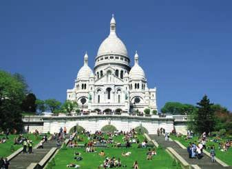 9 PAŘÍŽ A VERSAILLES s gurmetskými zážitky FRANCIE HOTEL & SNÍDANĚ Objevte Paříž, kouzelnou Dámu nad Seinou, všem a všemu otevřenou a přitom záhadnou jako tajemný úsměv Mony Lisy.