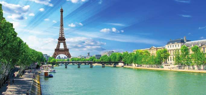 Objevte tuto kouzelnou dámu nad Seinou, a spolu s námi vystoupejte na Eiffelku a opojte se sklenkou pravého šampaňského, vychutnejte si kávu na boulevardu Champs Elysées a zahřejte se cibulačkou na