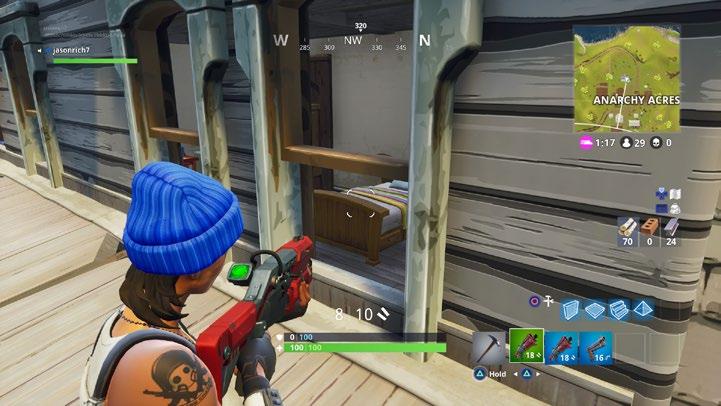 14 FORTNITE Než vstoupíte do domu nebo budovy, zkuste nejprve nahlédnout oknem, zda je