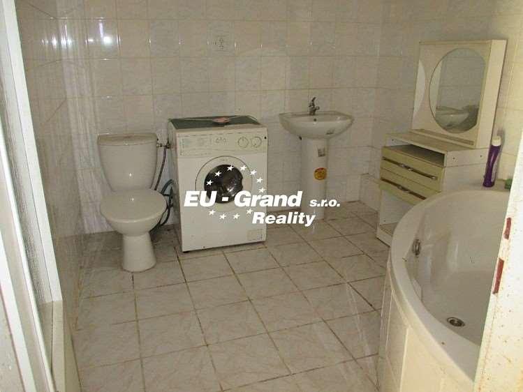 Záznam o prodeji srovnávané nemovitosti č. 3 1. Identifikace Prodej, Rodinný dům, 120 m 2, Velký Šenov, okres Děčín Celková cena: 549.000 Kč Adresa: Velký Šenov, okres Děčín 2.