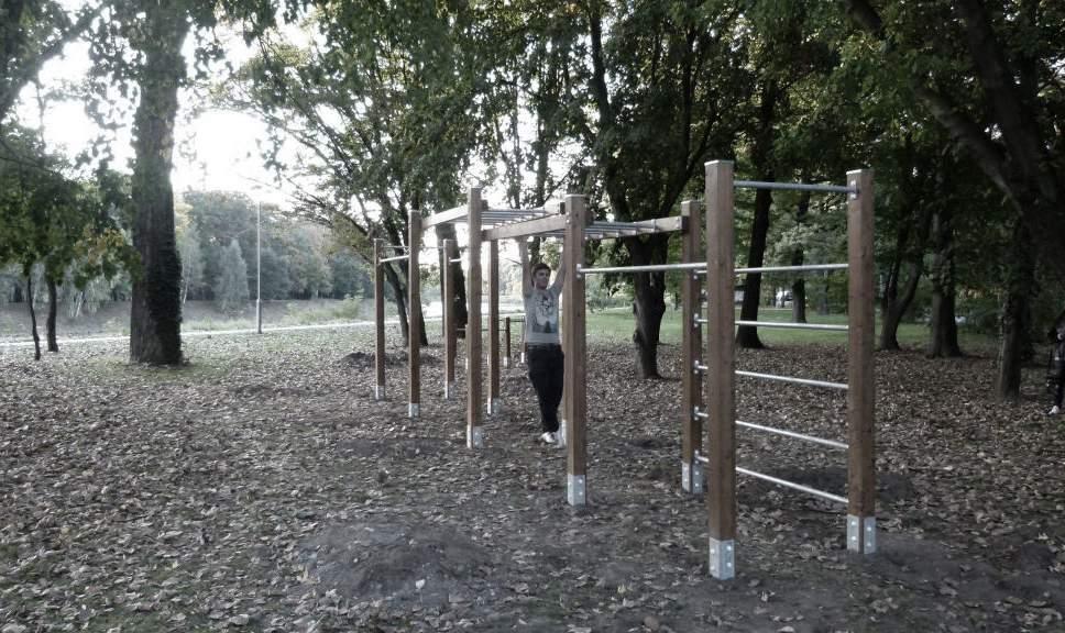 VENKOVNÍ FITNESS MATERIÁLY