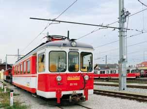 pokračují po bývalé místní železnici dál až do Vorchdorfu. Dnes se po ní prohání nové článkové tramvaje a několik původních tramvajových vozidel bylo zachováno pro nostalgické a výletní jízdy.