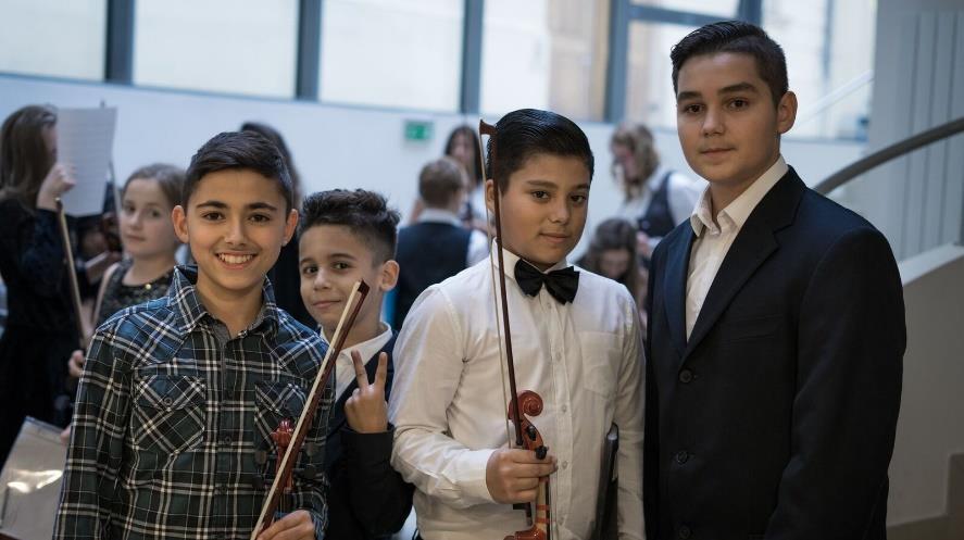 Posláním NF Harmonie je budovat na základních školách dětské orchestry, ve kterých se dětem dostává bezplatného hudebního vzdělání, včetně zapůjčení hudebních nástrojů.
