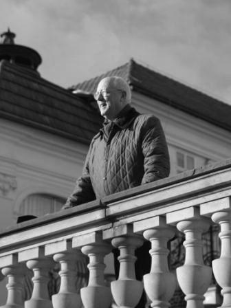 PROSINEC 2010 TREFA STRANA 4 DĚTI FAŠISTŮ VYLÉZAJÍ Z DĚR. Již několikrát jsme uvedli, že i z českých občanů, kolaborujících ve prospěch německého fašismu se během vývoje II.