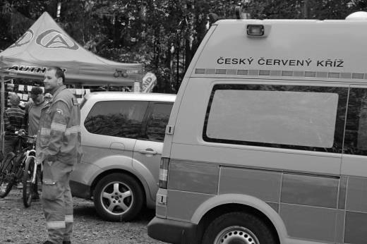 VÝUKA PRVNÍ POMOCI Výuka a vzdělávání v poskytování první pomoci Oblastní spolek Českého červeného kříže Ústí nad Orlicí nabízí školení první pomoci v různých normách jednotlivcům, organizacím,