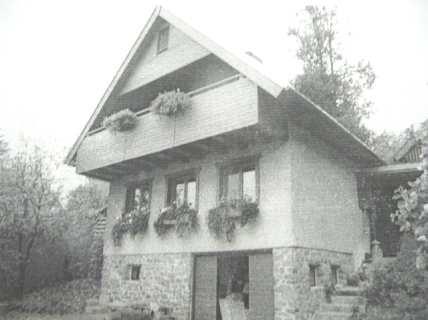 jako celku 388 m 2 pozemek strmě svažitý k jihozápadu Lokalita Hlubočky, ev.č. 213 zóna k rekreaci Kupní cena Upravená cena / jednotková Porovnání s oceňovanou nemovitostí 850.000,- Kč 850.