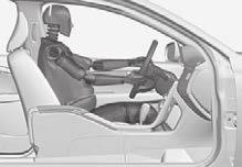 01 Bezpečnost Bezpečnostní pásy 01 Mějte na paměti následující pravidla: nepoužívejte spony ani podobné přípravky zamezující pohybu pásu, protože by mohly ovlivnit pevné přilnutí pásu k tělu ujistěte