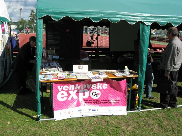 Tento společný projekt byl SZIFem schválen a naší MAS tak byla přidělena dotace téměř 350 tisíc korun (90% dotace z celkového objemu 371,6 tisíce za naši MAS).