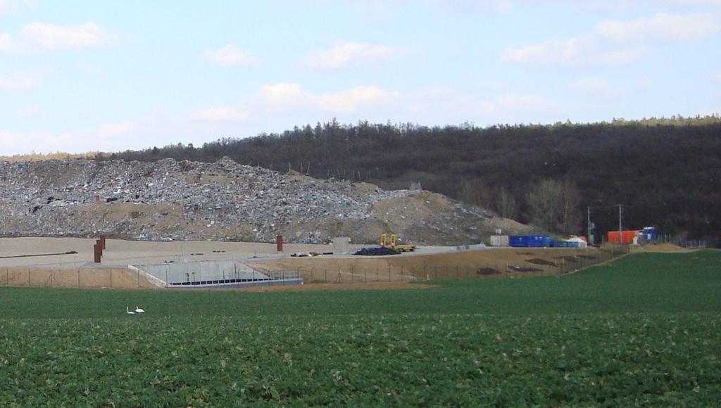 2.4.3 JÍMÁNÍ SKLÁDKOVÉHO BIOPLYNU [2] Ve své podstatě se nejedná o technologii výroby bioplynu v pravém smyslu slova, protože bioplyn, resp.