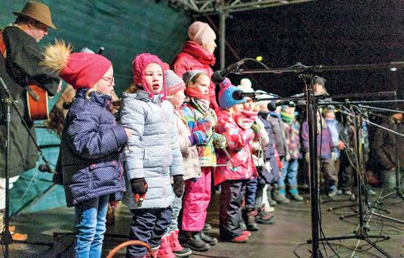 Pro zájemce, kteří by se výstupu na Smrk chtěli zúčastnit, bude sraz v 8 hodin na parkovišti Pod Smrčkem, zve všechny starostka Pavlína Stankayová. Provozovatel: Obec Ostravice 739 14, Ostravice č. p. 577 IČ: 002 97 046 PROVOZNÍ DOBA A CENÍK VSTUPNÉHO KLUZIŠTĚ OSTRAVICE platnost od 2.