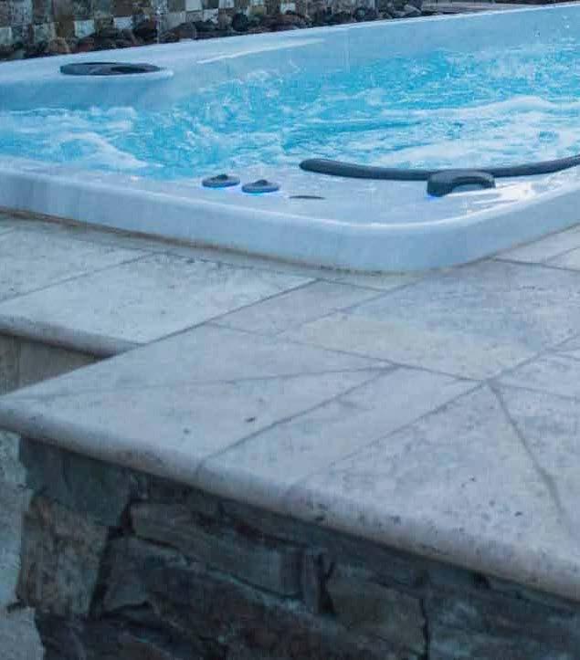 Náš AquaFlo Swim Jet Design poskytuje širší, silnější a