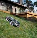 SPOKOJENÍ SOUSEDÉ Robotická sekačka na trávu s akumulátorovým pohonem seká trávu velmi tiše a bez škodlivých emisí.