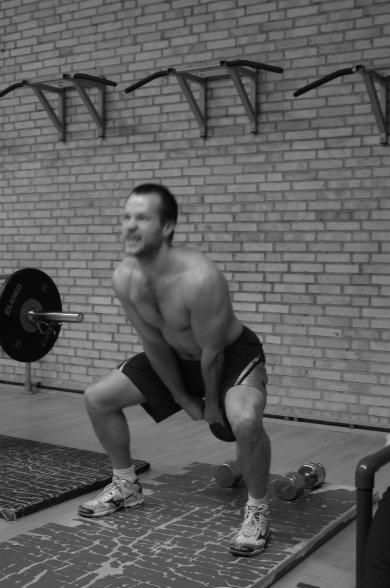 Každá cvičební jednotka by měla obsahovat cvik z gymnastické průpravy. Gymnastická cvičení jsou tak základem, z kterého vychází mnoho tréninkových jednotek [1,17].