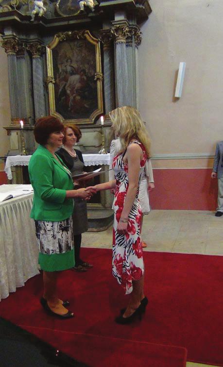 7. MATURITNÍ ZKOUŠKY Ve školním roce 2012/2013 studovalo v posledních ročnících denního i dálkového studia 100 žáků a posluchačů. Dva studenti ze třídy 4.