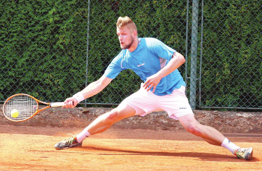 Dvouhra žen: Semifinále (4): Bursová (1) Kou bová (Zruč nad Sázavou 4) 6:0, 6:0, Kočí Mafková (2) 2:6, 6:3, 4:6 Finále: Bursová (1) Mafková (2) 4:6, 5:7.