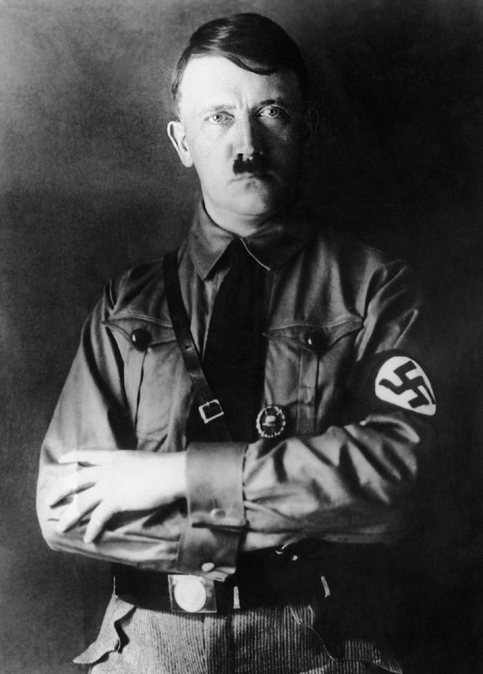 Třebaže se strana NSDAP nazývala nacionálně socialistická, k socialismu měl Hitler daleko. Byl nacionalista a antisemita a tím na počátku třicátých let vyhovoval většině pruské a bavorské společnosti.